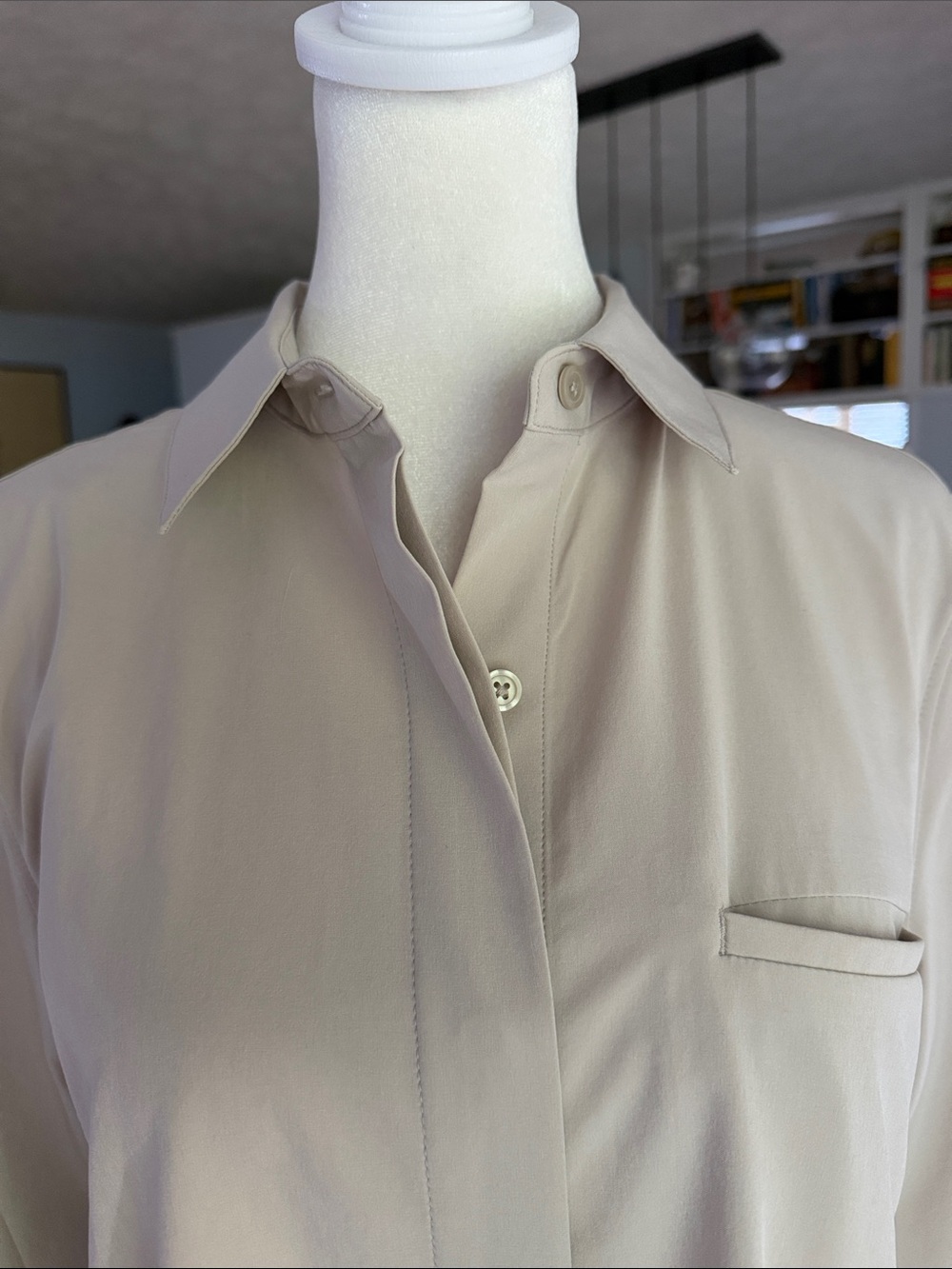 Athleta Urbanite Button Down Top Small Beige Performance Stretch Blouse - Picture 11 of 13